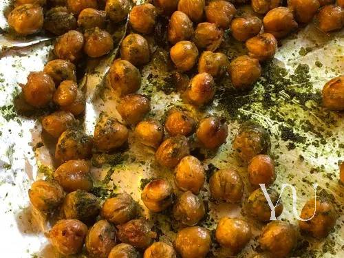 Spicy Crunchy Matcha Chickpeas